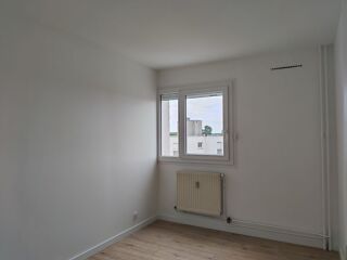  Appartement à louer 2 pièces 59 m²