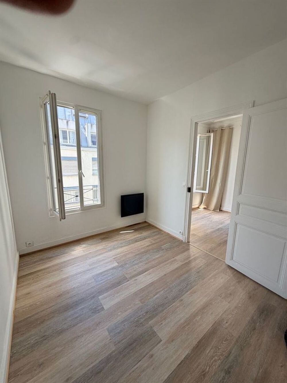 Vente Appartement Portes de Paris XIX éme2 pièces refait à neuf Aubervilliers