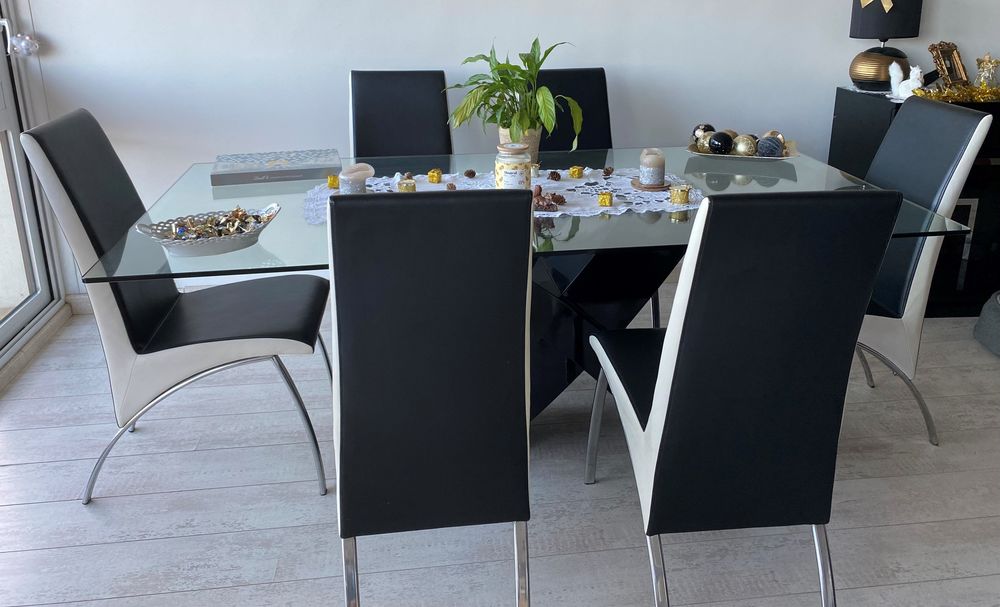 Table de salle de s&eacute;jour Meubles
