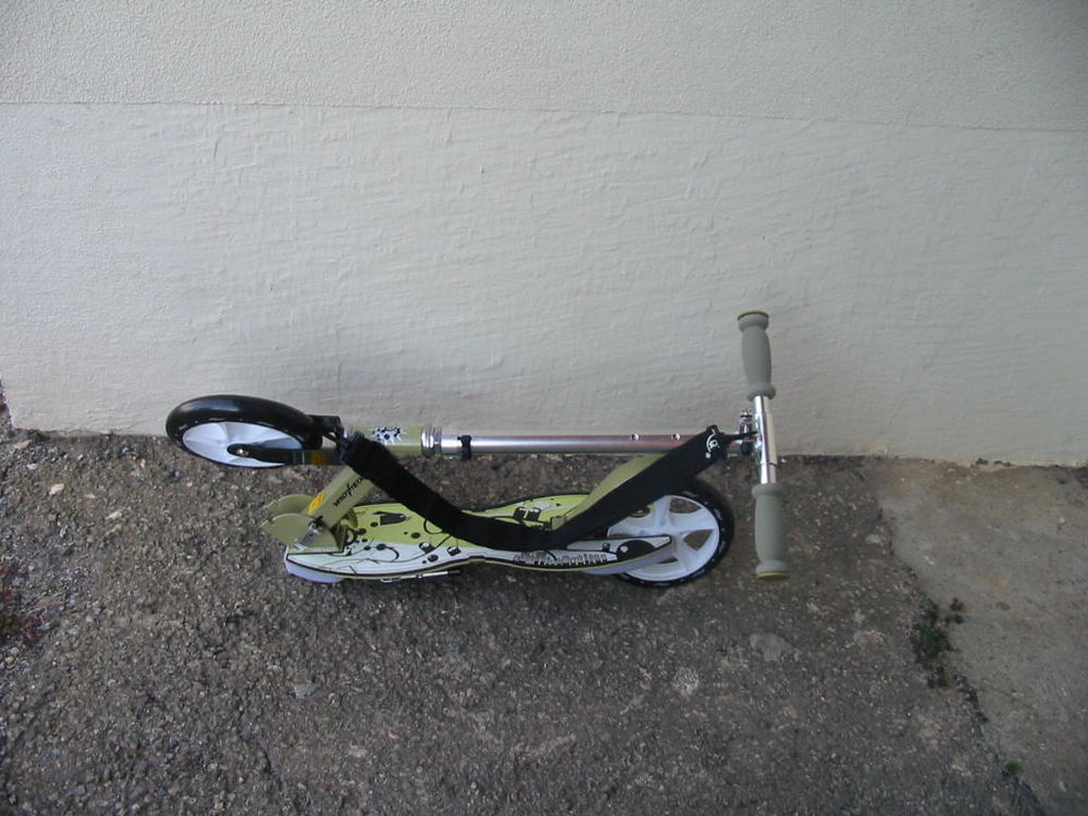 TROTINETTE Jeux / jouets