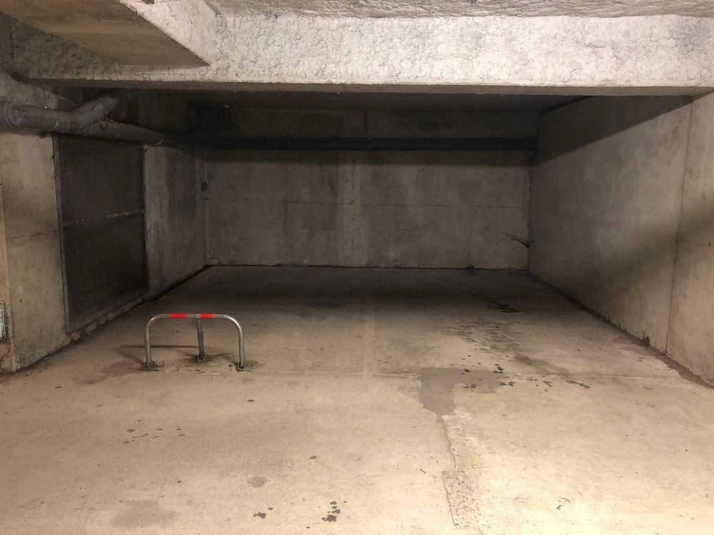 Location Parking/Garage Place de Parking souterrain - Lucé Lucé