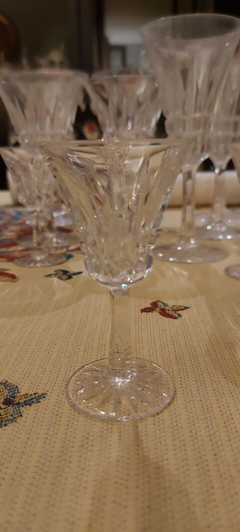 24 verres en cristal taill parfait tat.  80 Saint-Gratien (95)