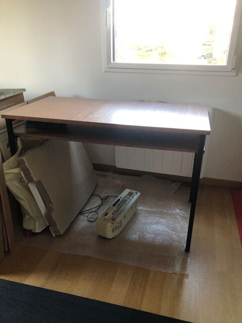 Table bureau Croix (59)