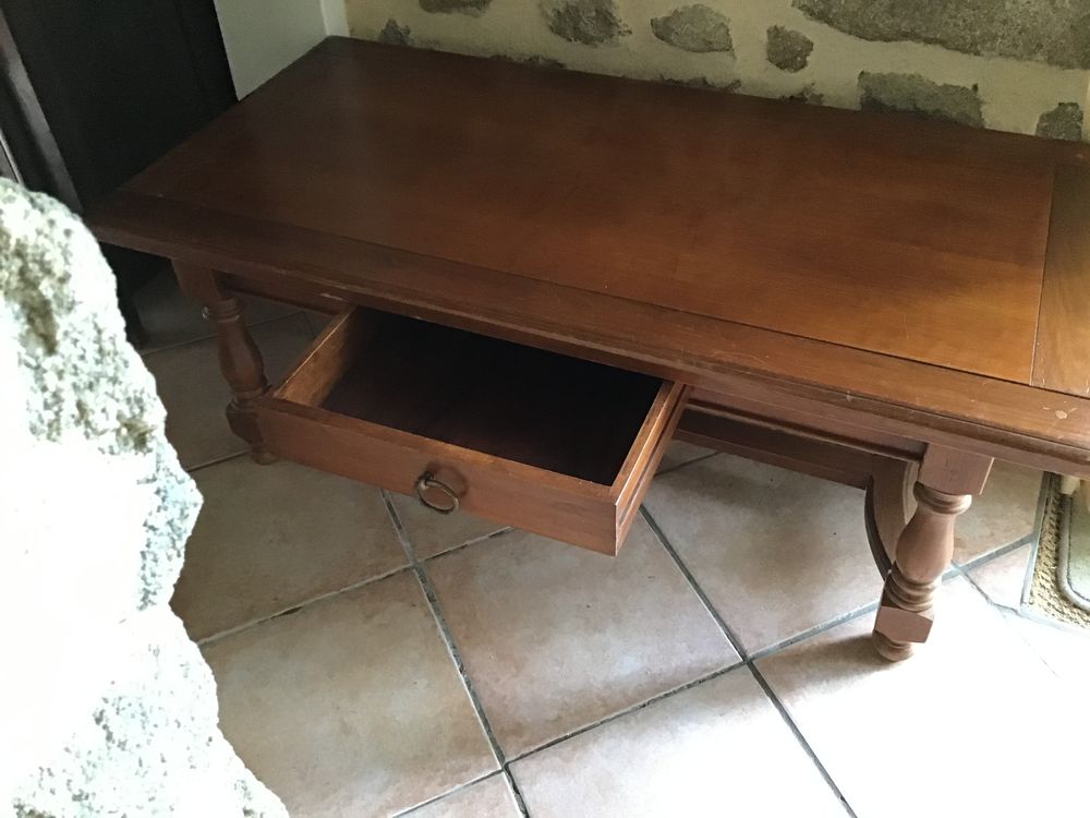 Table basse de salon en merisier Meubles