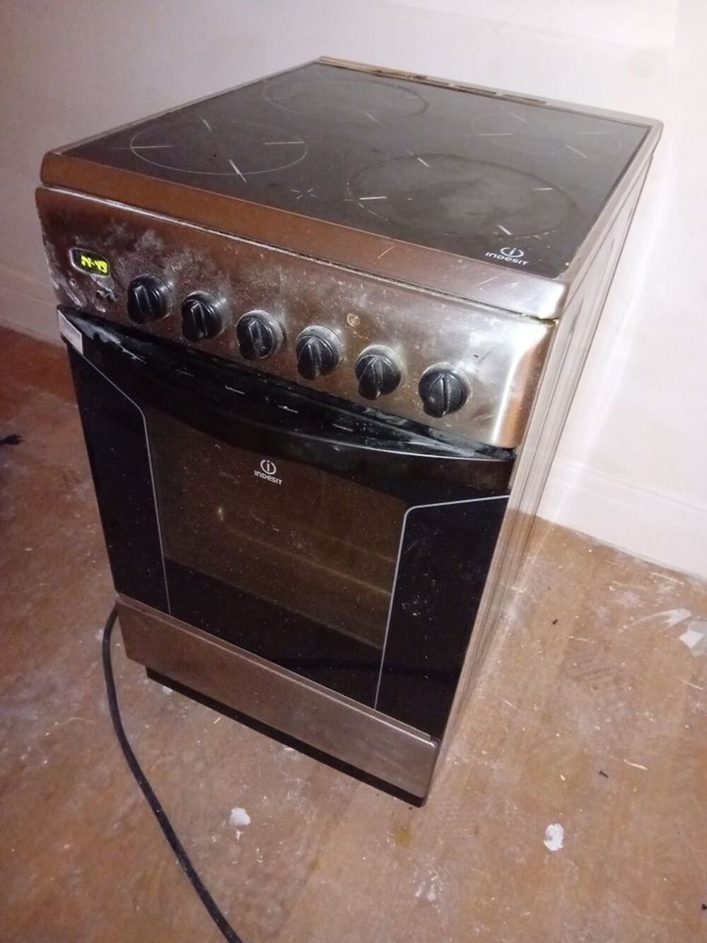 Four avec Plaque Chauffante Electroménager