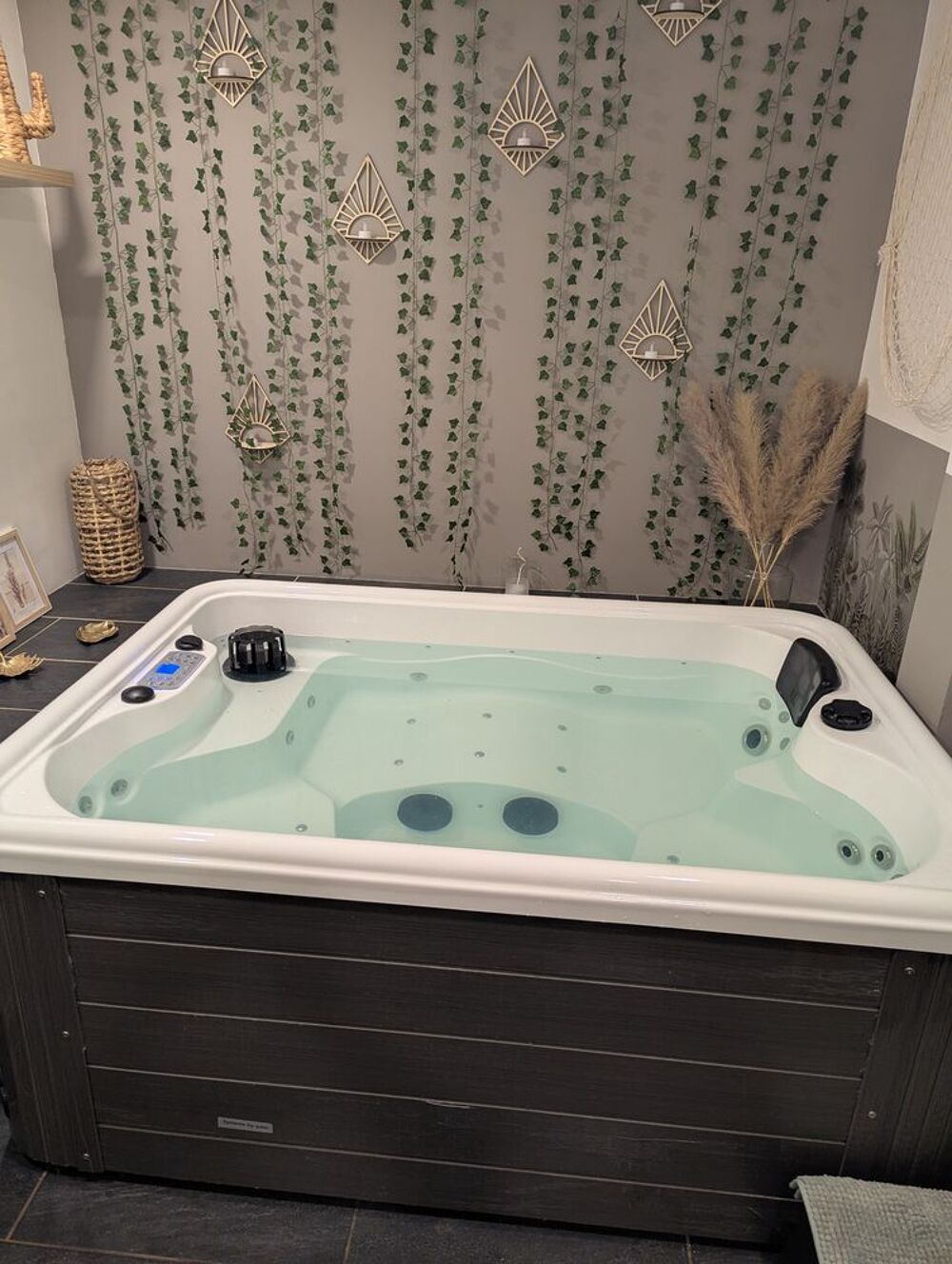 Spa jacuzzi 3 places Meubles