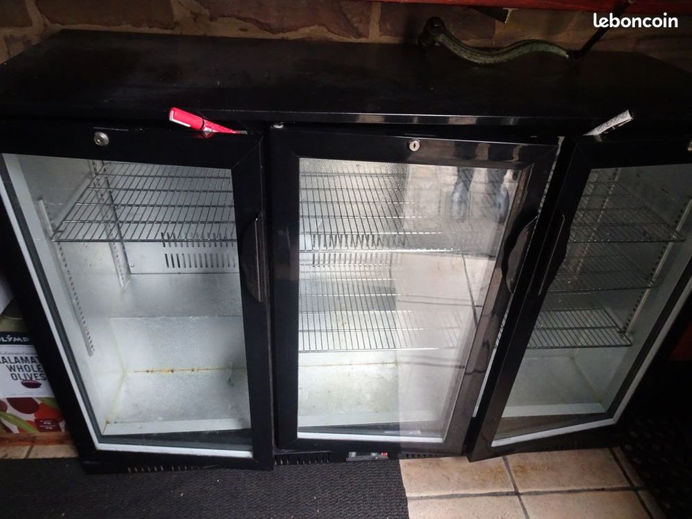 Lot de vitrines de pr&eacute;sentation alimentaire armoire positive Electrom�nager
