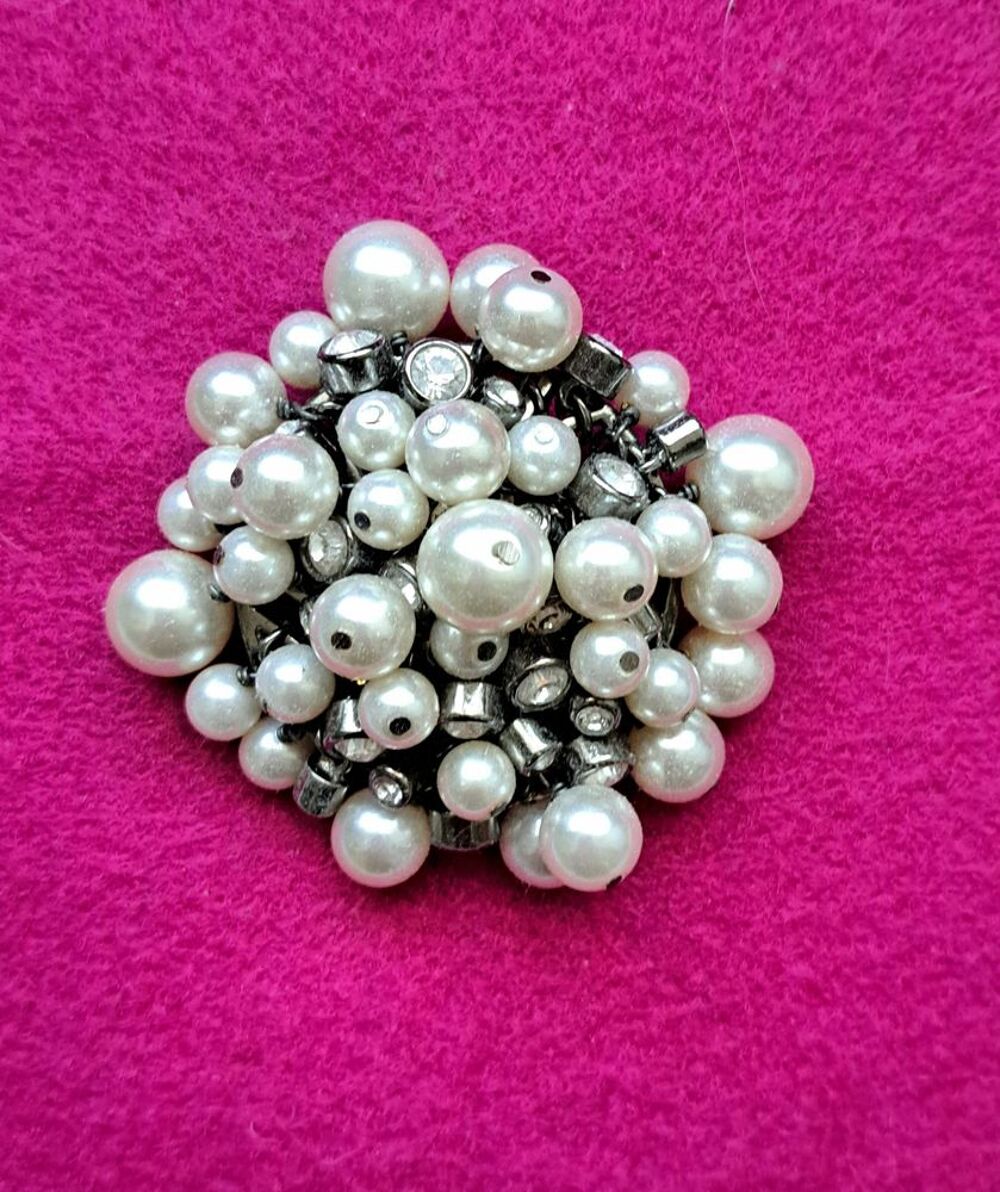 Broche fantaisie Bijoux et montres