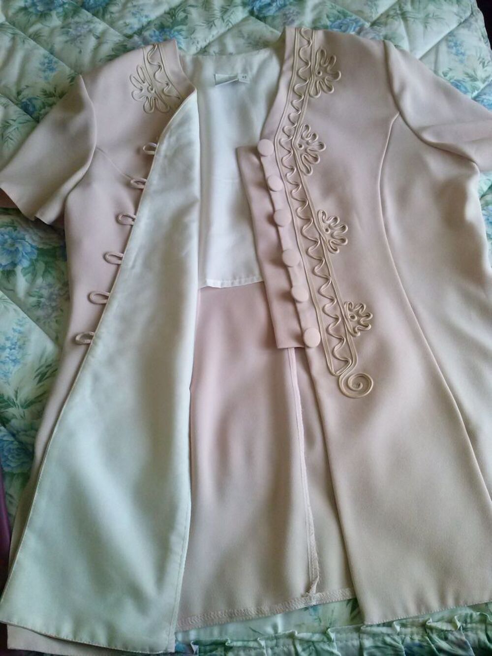 Veste habill&eacute;e Vêtements