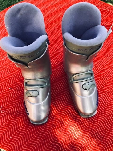 Chaussures de ski neuves Alpina 49 Mottier (38)