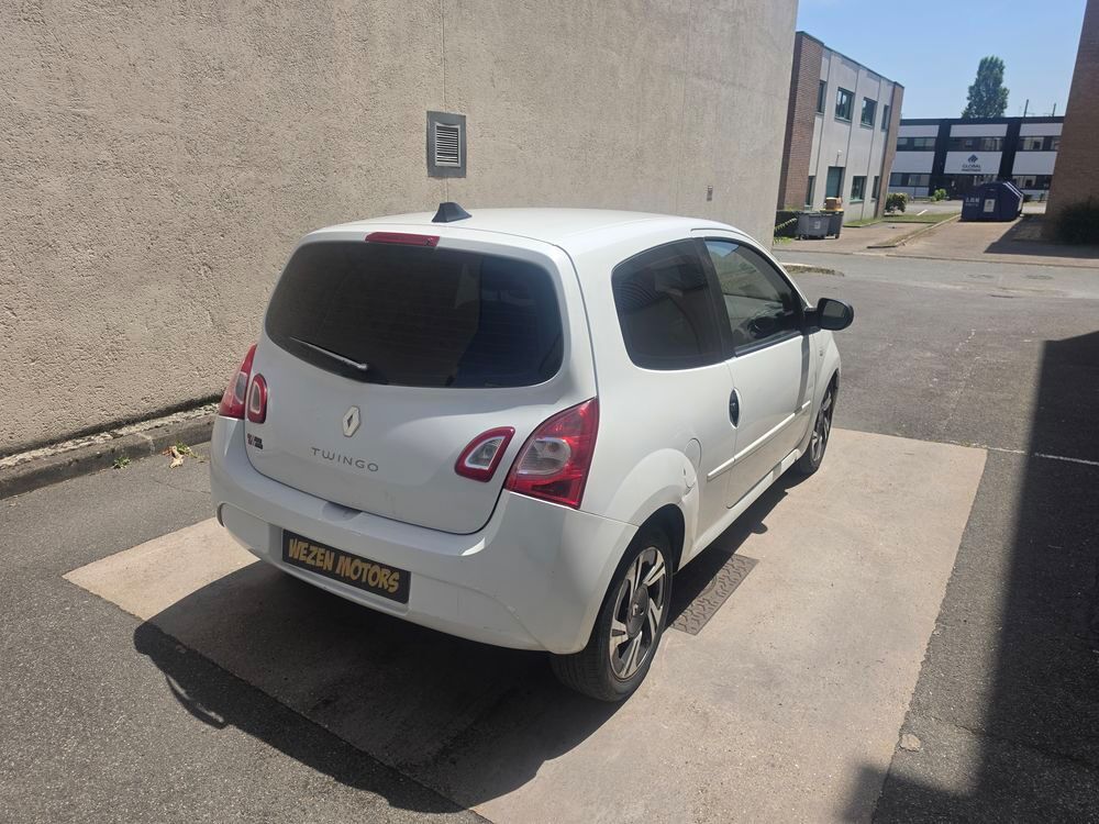 Twingo II 1.5 dCi 75 eco2 Purple 2013 occasion 93110 Rosny-sous-Bois