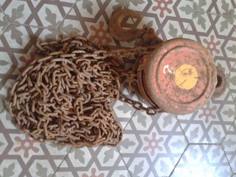 treuil  chaine 2 tonnes. 15 Frvent (62)