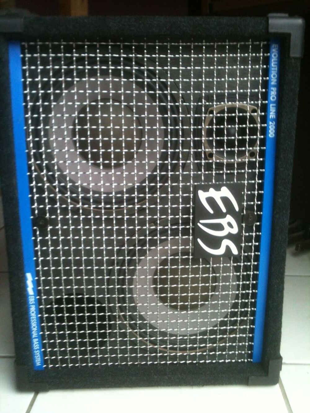 cabinet EBS proline tres bon etat . 2x10 son clair et precis Instruments de musique