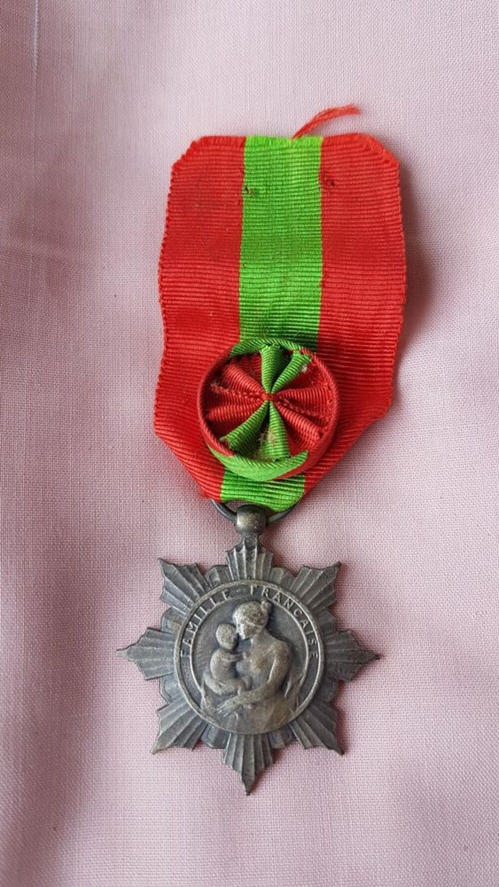 M&eacute;daille de la famille fran&ccedil;aise 