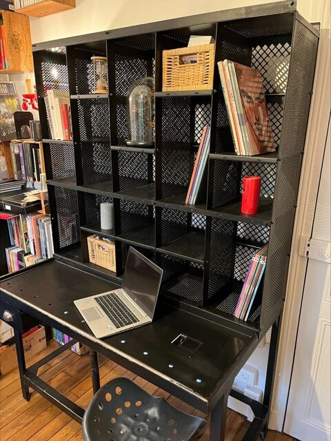 Bureau de tri postal facteur 950 Melun (77)