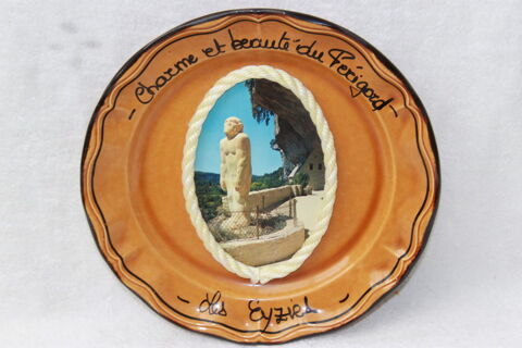 Assiette déco Périgord 2 Montigny-Lencoup (77)