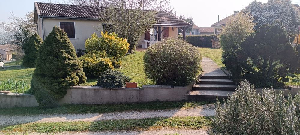 Maison 7 pièces 100 m² · à Rignieux-le-Franc · 100 m² · 424 000 €