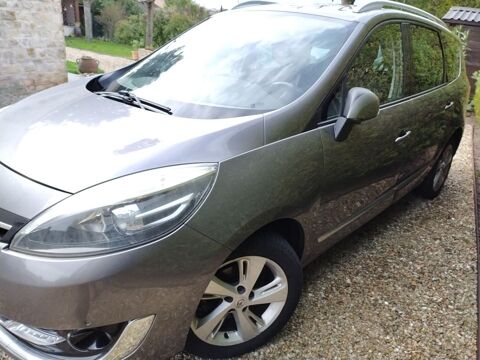 Renault Grand Sc&eacute;nic III Grand Sc&eacute;nic dCi 110 Energy FAP eco2 Bose 7 pl 2013 occasion Cognac 16100