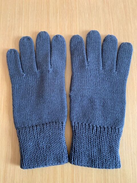 Gants Couleur Gris, Taille 8 3 Paris 19 (75)