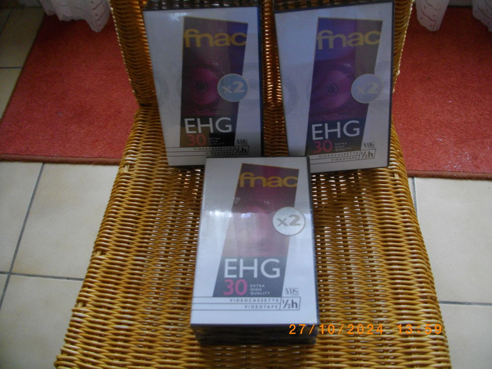 3 X 2 Cassettes vhs de 30 mn - Marque : EHG FNAC
DVD et blu-ray