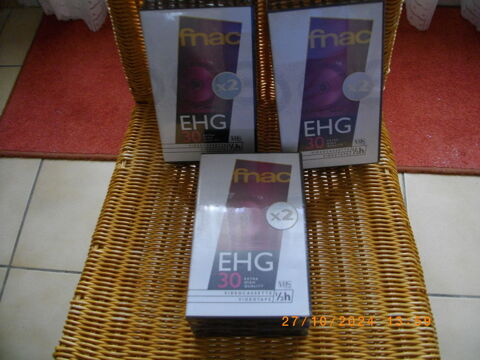 3 X 2 Cassettes vhs de 30 mn - Marque : EHG FNAC
30 Perros-Guirec (22)