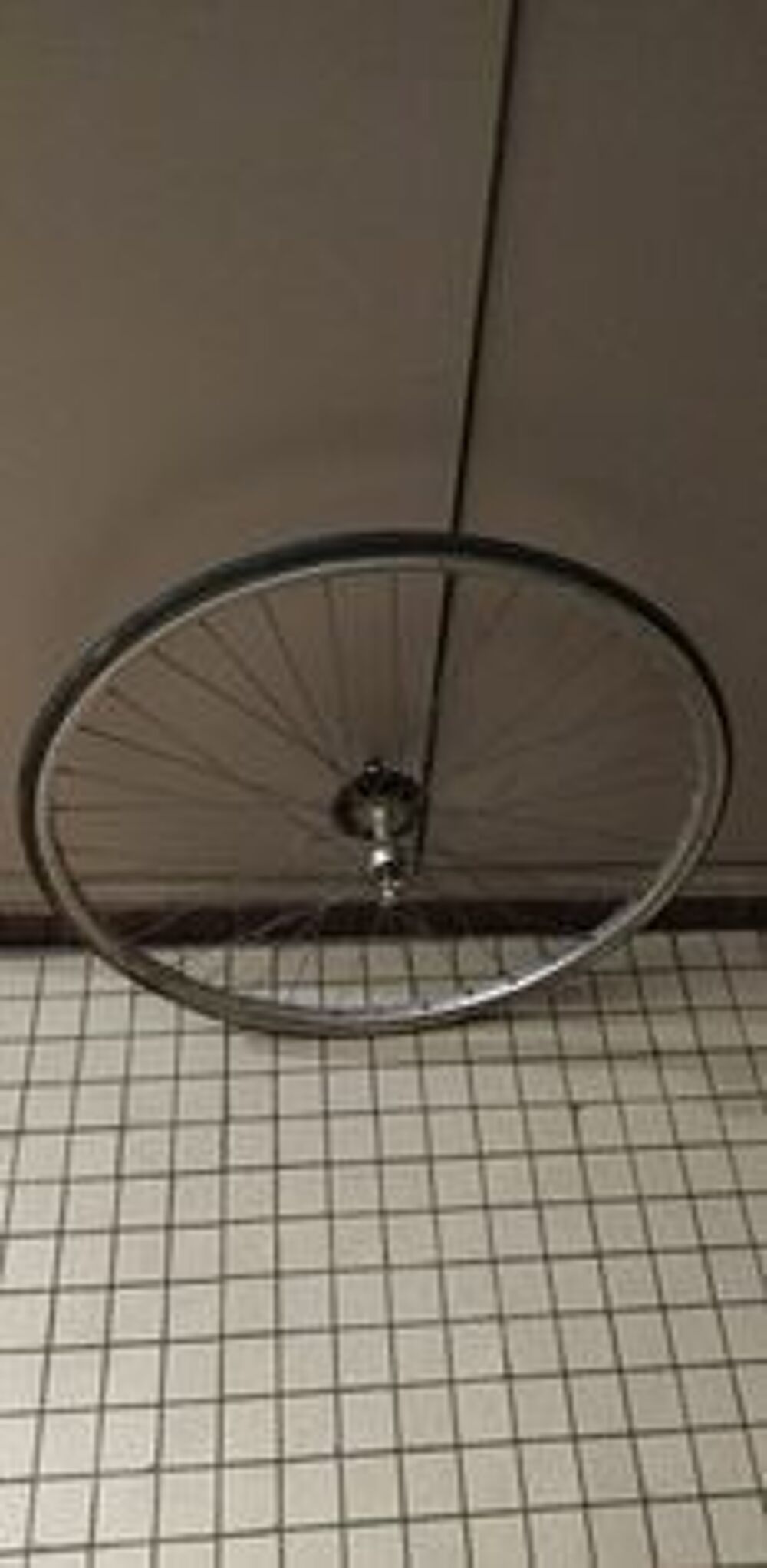 ROUE ARRIER 5 PIGNONS A DEVOILEE Vélos