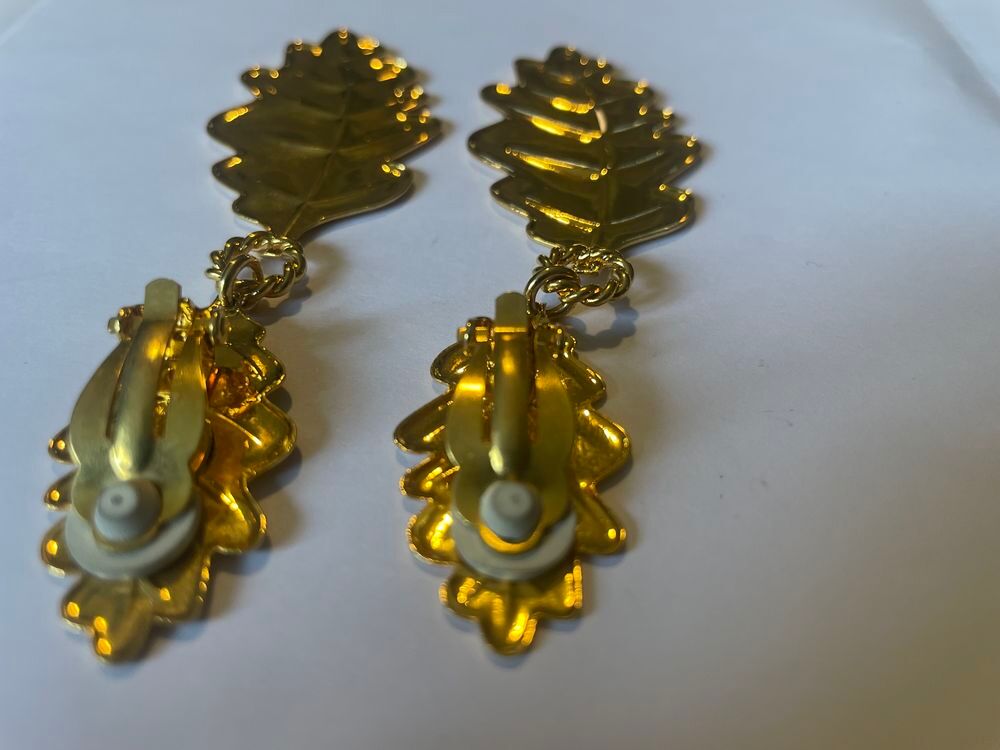 BO clip dor&eacute;e feuille ch&ecirc;ne avec pendant feuille Fressange Bijoux et montres