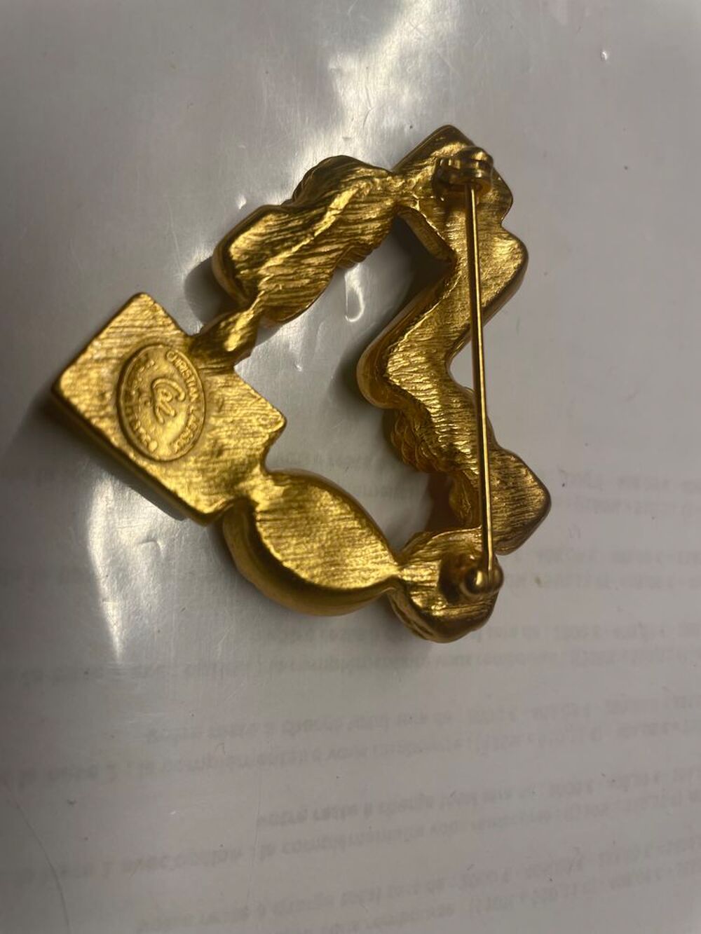 Superbe Broche coeur dor&eacute; multicolore Christian LACROIX Bijoux et montres