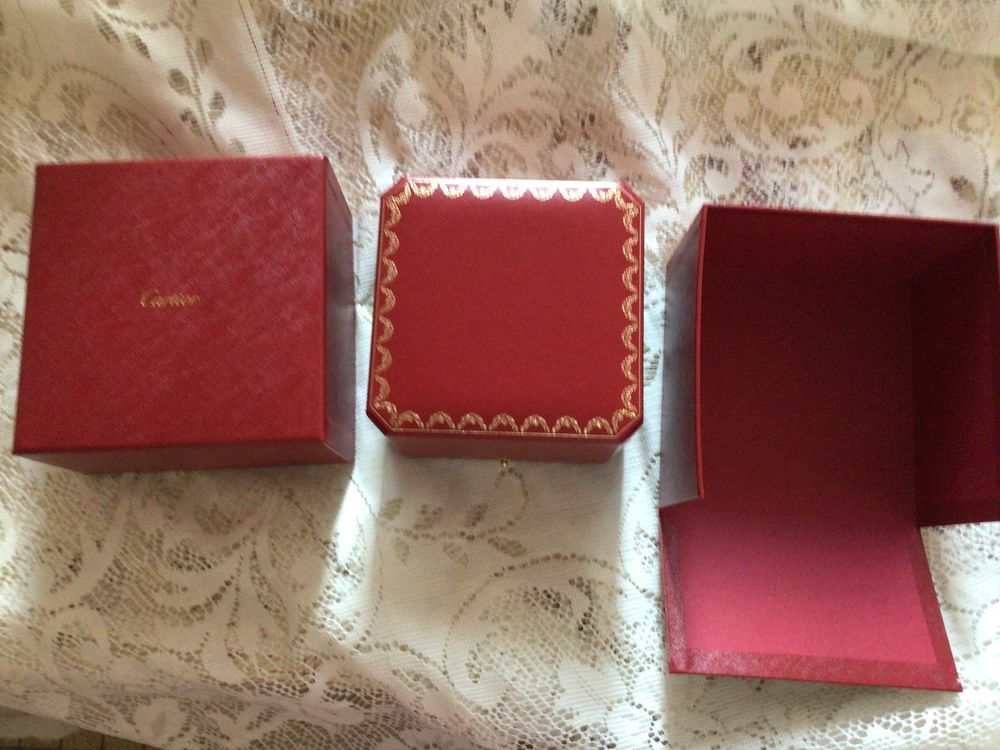 Authentique bo&icirc;te &agrave; bracelet CARTIER Bijoux et montres
