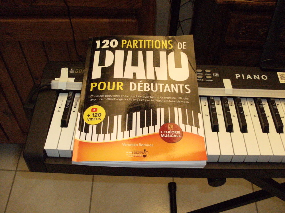 CLAVIER PIANO , METHODE, BARRE LED SYMPHONE Instruments de musique