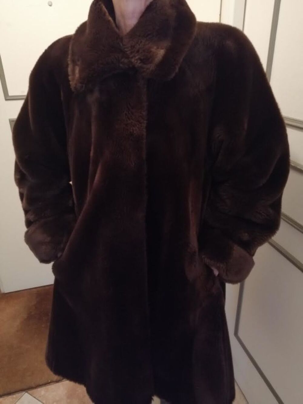 Manteau de fourrure synth&eacute;tique Vêtements