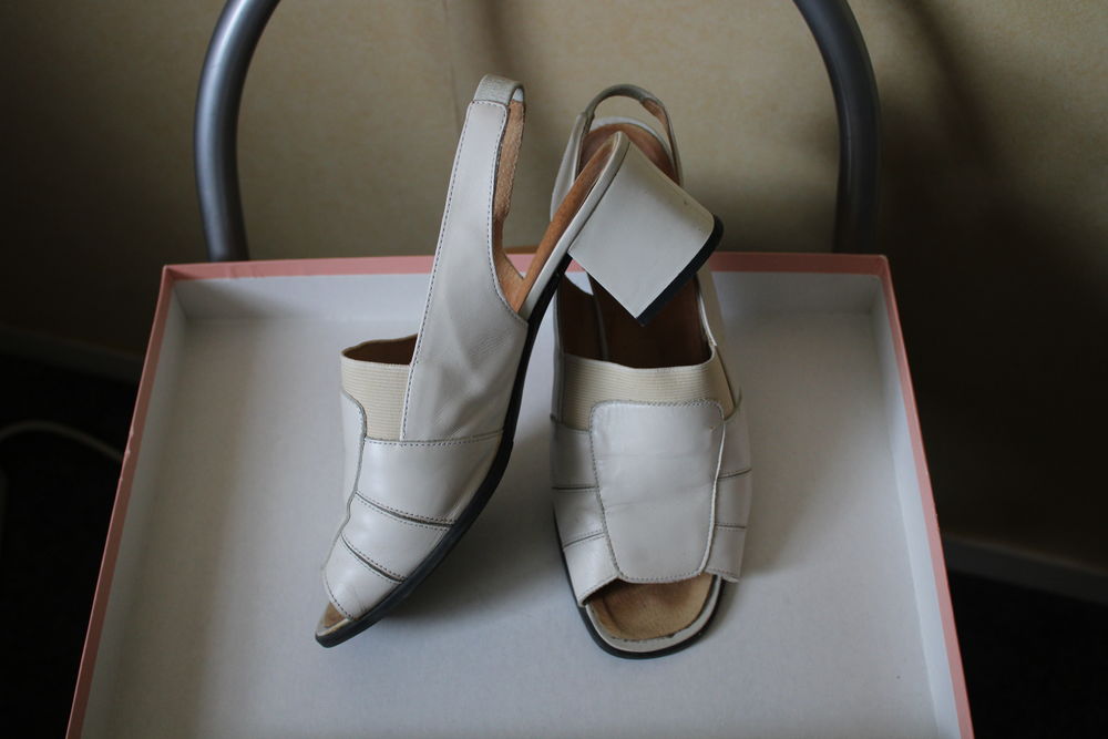 chaussure femme en cuir vintage Chaussures