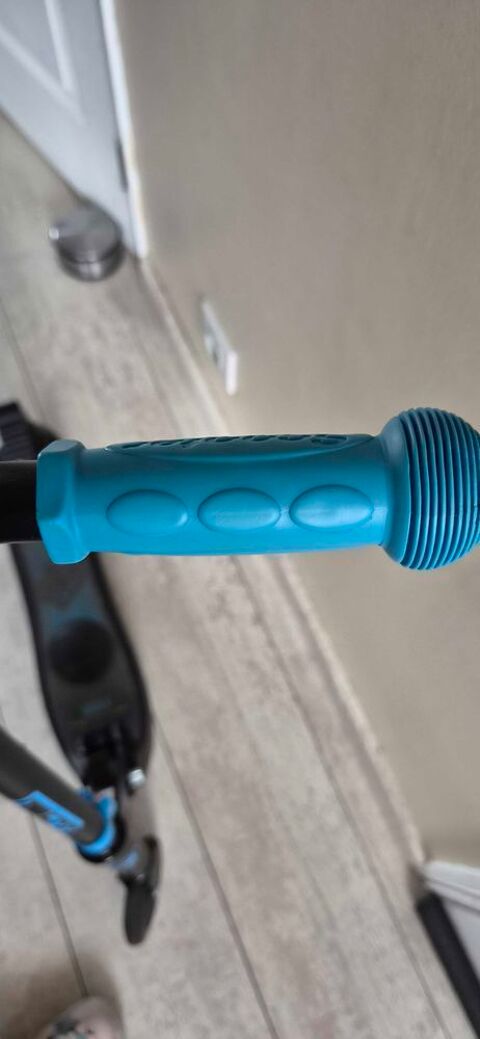 Trottinette électrique E-120 Fluxx €  Idéal pour débuter (dès 6 ans) Sains-en-Gohelle (62)