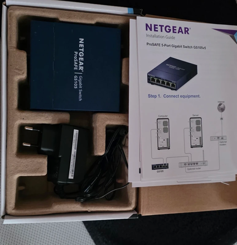 Commutateur gigabit netgear 5 Le Barcar�s (66)