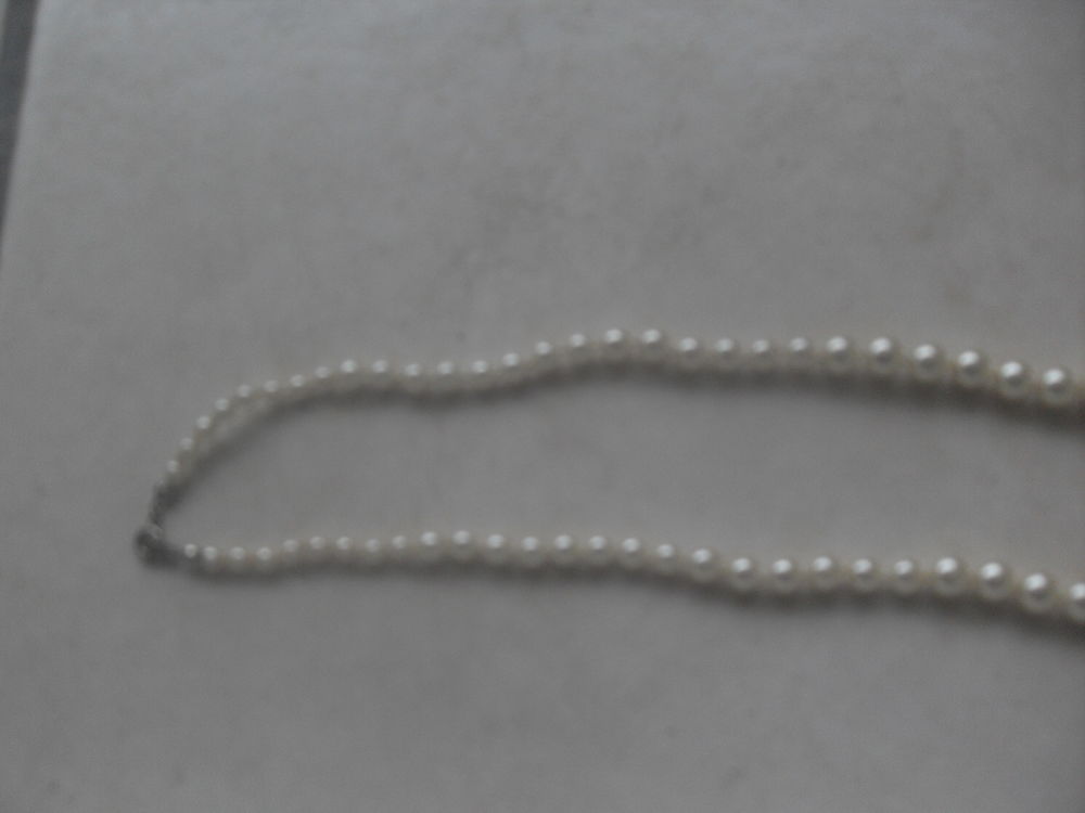 Collier &quot;perles d'eau&quot; Bijoux et montres