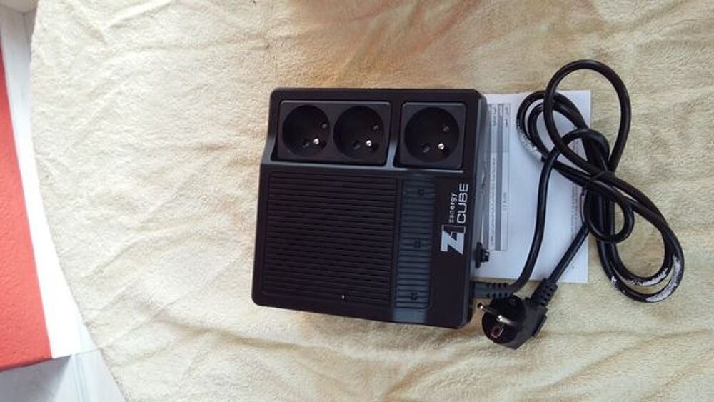 ONDULEUR Z1 zenergy cube 400 VA Matériel informatique