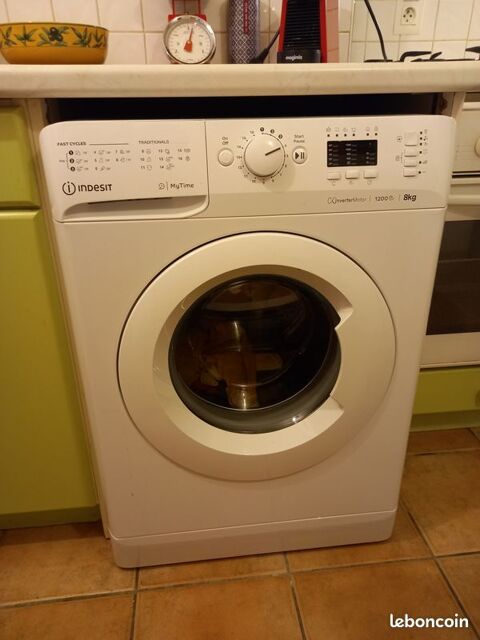 Machine  laver  Indesit  250 Bdarrides (84)