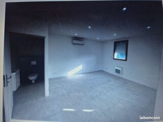  Atelier à louer 4 pièces 250 m²