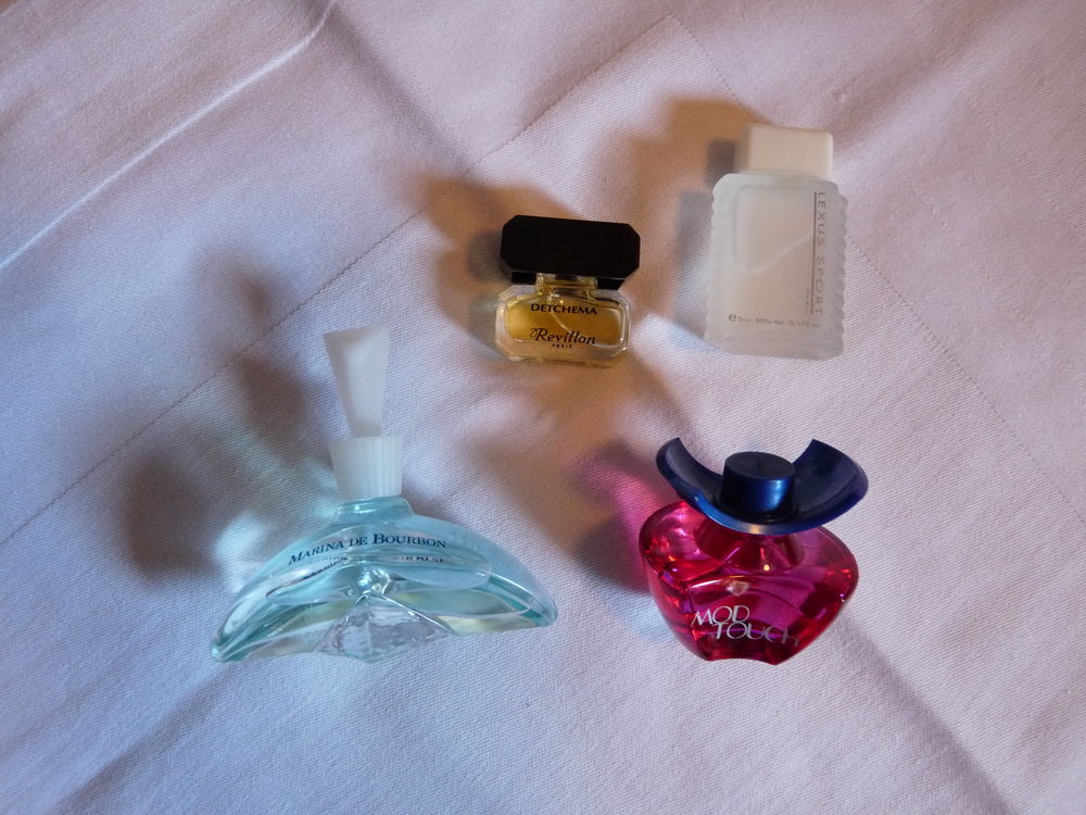 Flacons de parfums miniatures 