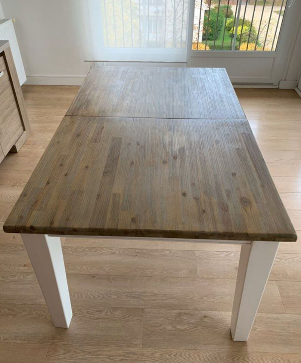 Table rectangulaire et 1 allong&eacute; Meubles