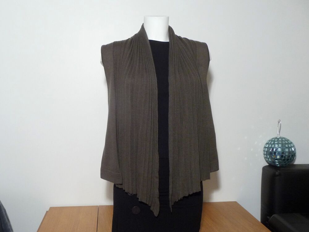 Gilet Kaki en 30% Laine sans manches- Taille M/L- See U Soon Vêtements