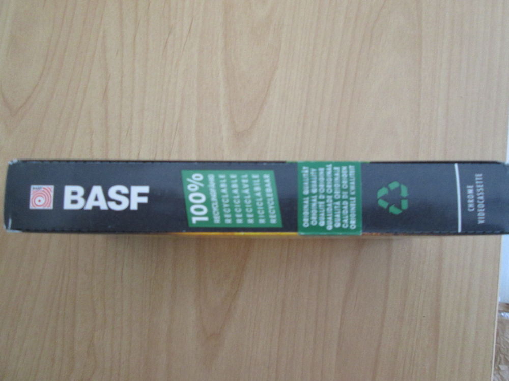 Cassette video vhs 240 neuve EMTEC BASF DVD et blu-ray