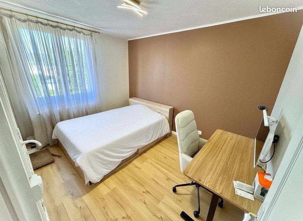 Vente Maison Maison Familliale 110m2 - Grand séjour 50 m2 - double garage Saint-jean-de-la-ruelle