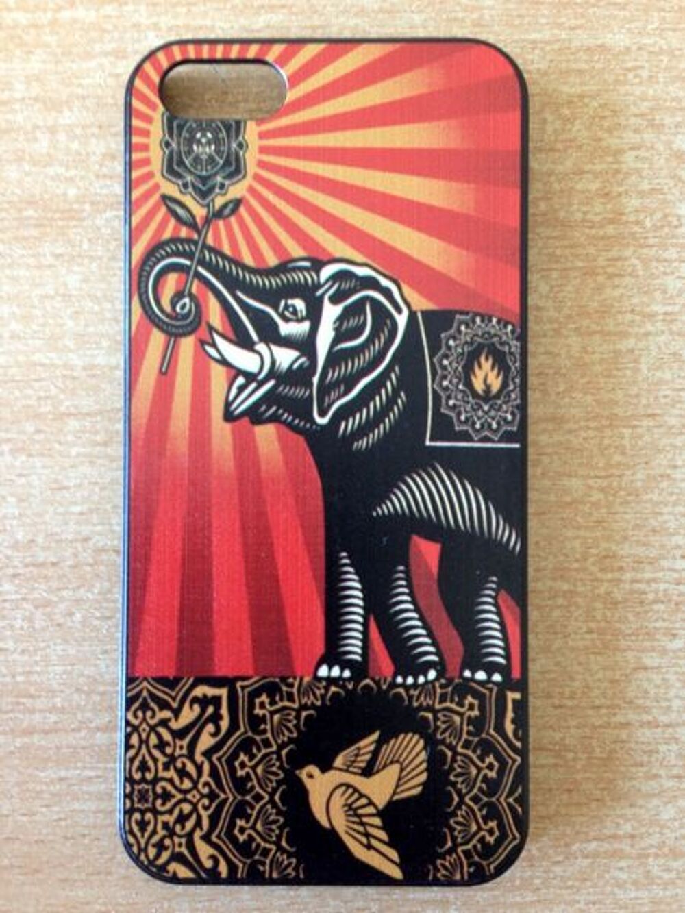 Coque pour iphone 5 motif elephant obey
Téléphones et tablettes