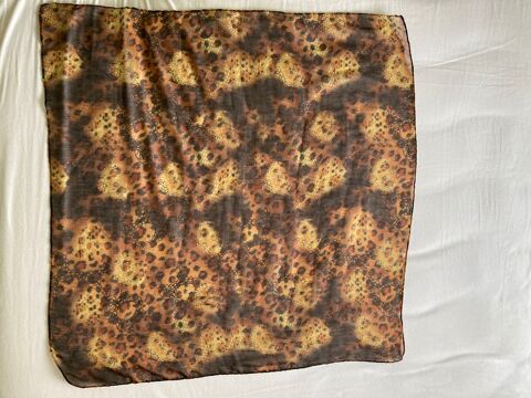 Foulard carr� imprim� 10 Poitiers (86)