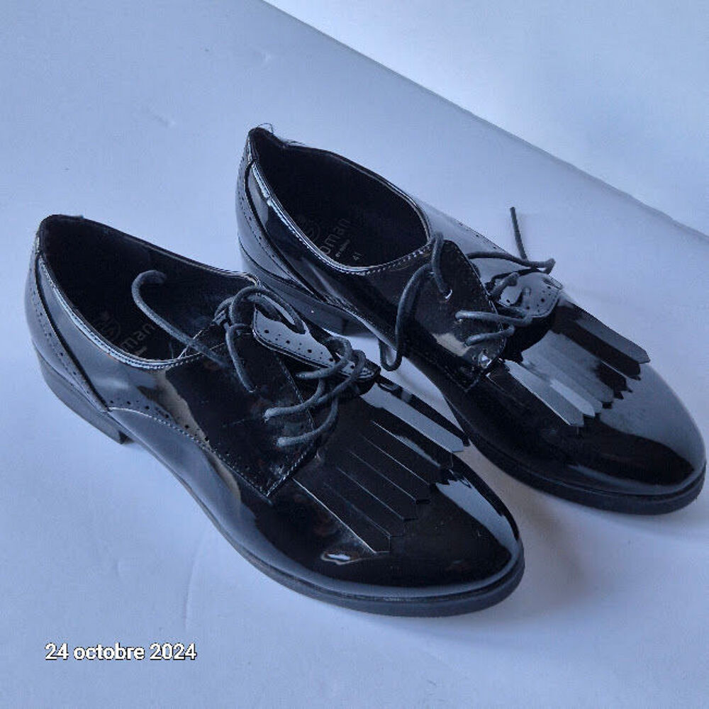 Derbies chaussures vernies noir P 41 avec languette amovible Chaussures