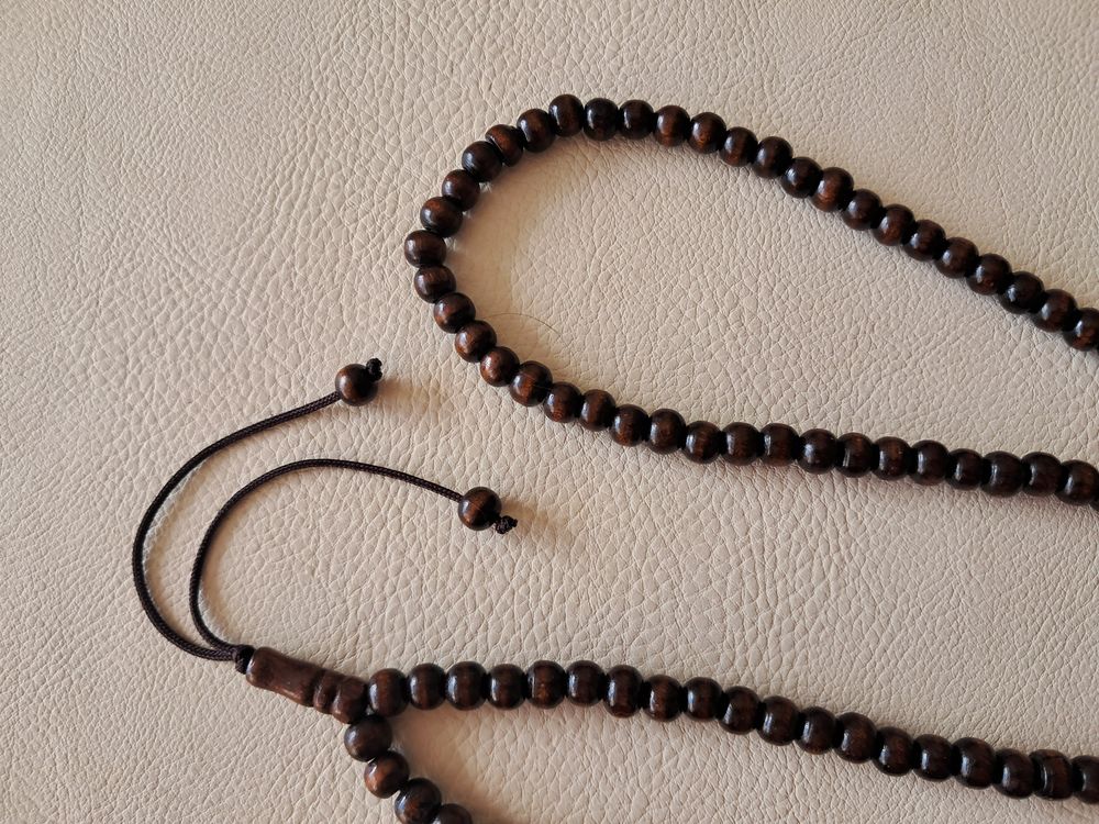 collier de perles en bois diam&egrave;tre 5 mm longueur 42 cm Bijoux et montres