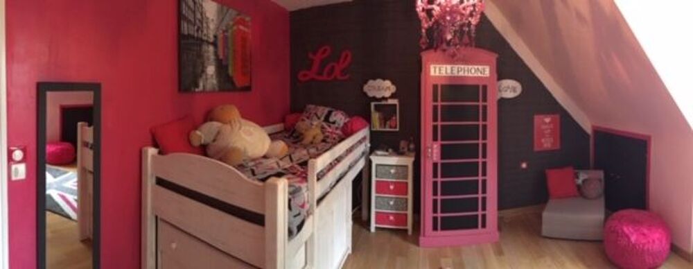Dressing - cabine t&eacute;l&eacute;phonique rose Maison du Monde Meubles