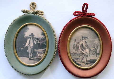 Cadres vintage bois et tissu 
amande et bordeaux 25 Issy-les-Moulineaux (92)