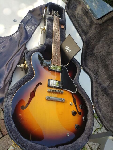 Guitare Gibson ES 335 comme neuve Ballaison (74)